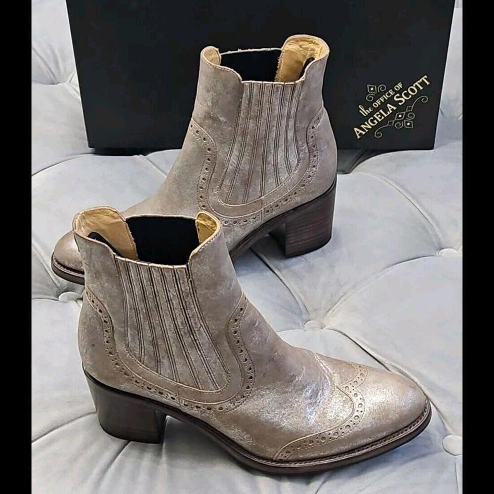 THE OFFICE OF ANGELA SCOTT Metallic Leather Pull On Booties Womens Shoes 39 9